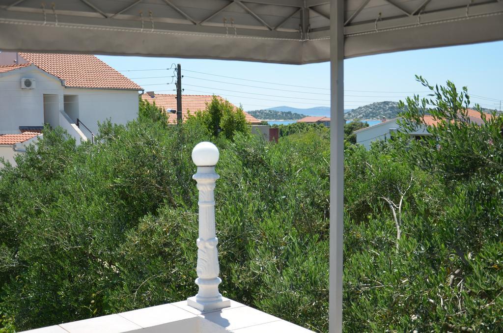 Apartments Milena Vodice Quarto foto